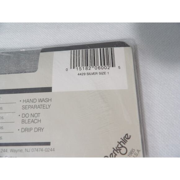 Berkshire Shimmers Panty Hose Control Top Silver Size 1 Sandalfoot Vintage 1985 - Picture 5 of 6